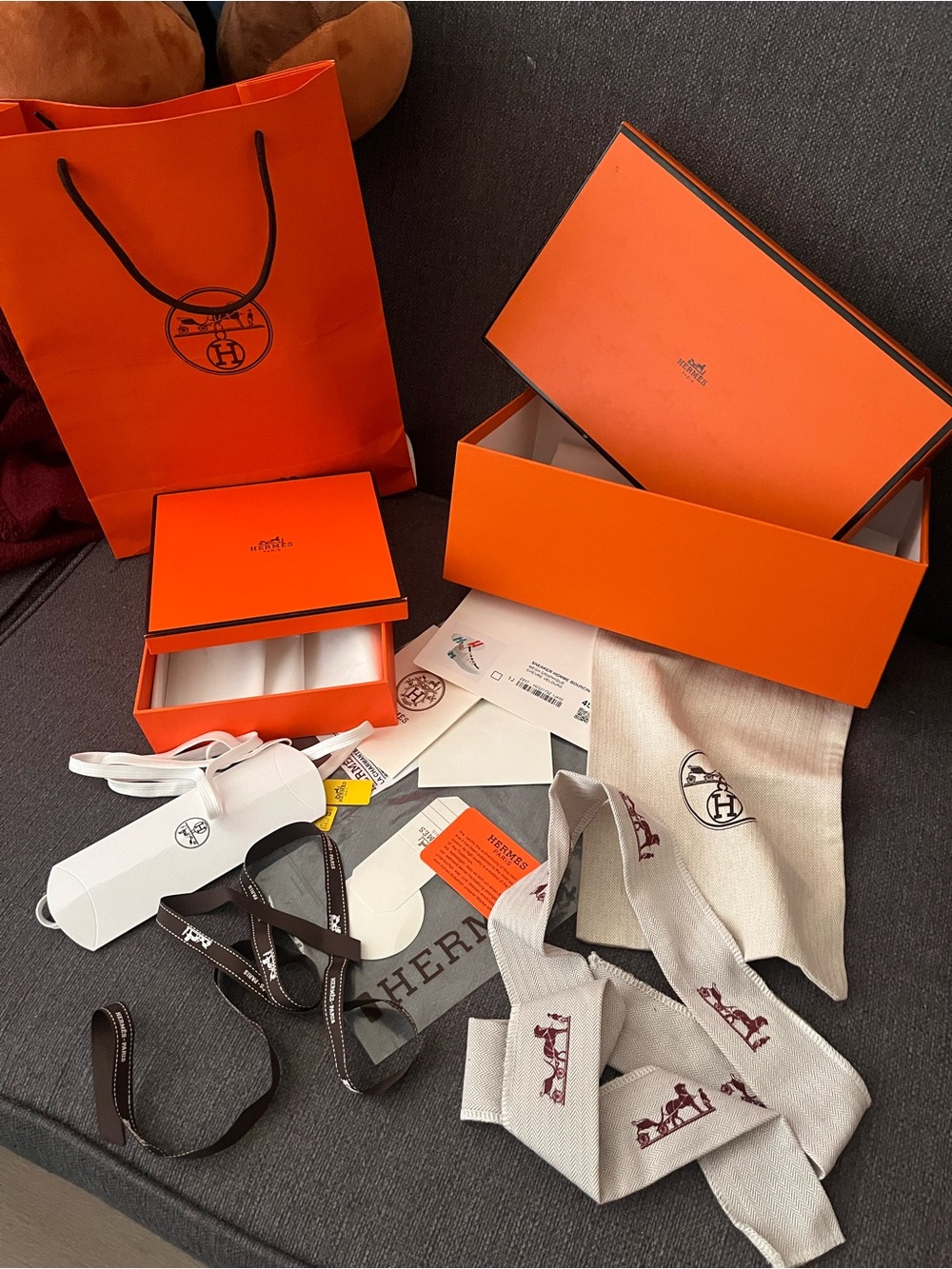 Authentic Hermès Empty Boxes, Shopping Bag, Extra Shoelaces & Full Boutique  Set